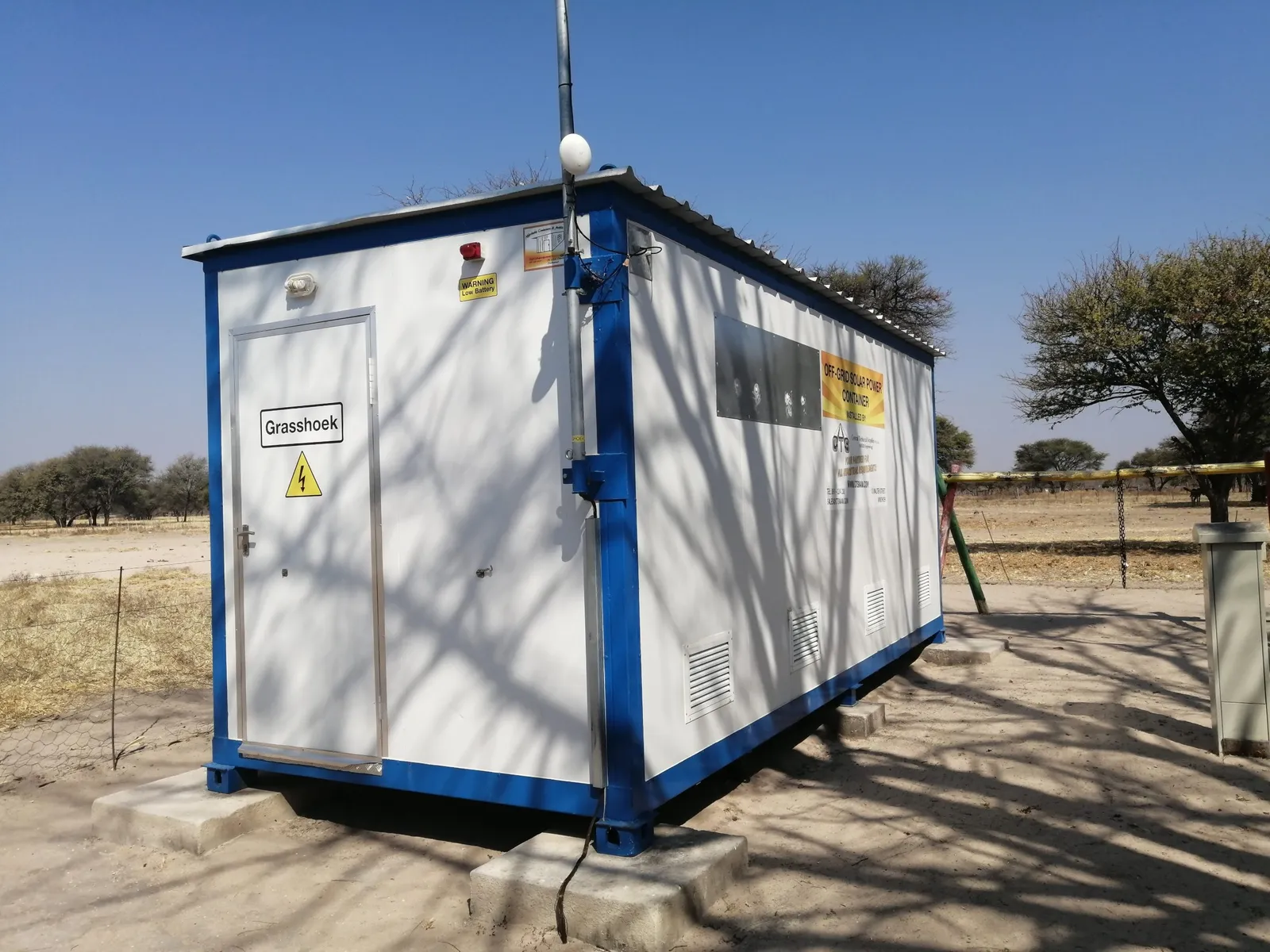 Off-grid solar power container at Grasshoek school