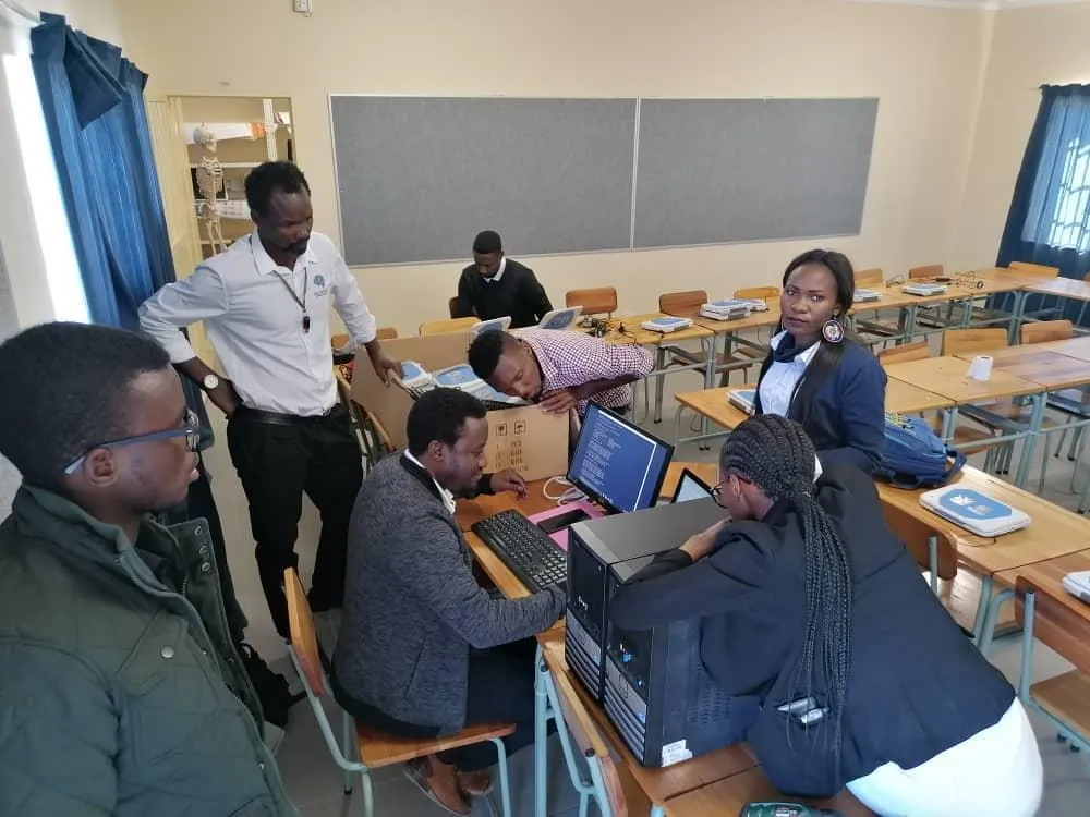 Groot Aub Junior Secondary School: PC lab rehabilitation